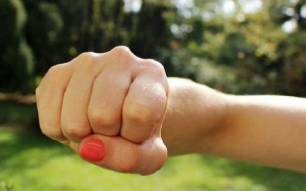 У Підволочиську п’яна жінка побила фельдшера швидкої допомоги