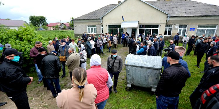 Ексрегіонал на Теребовлянщині хоче відібрати у ветеранів російсько-української війни ставок