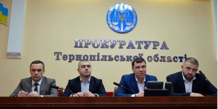 Прокуратура застосовує методи Януковича проти міського голови Тернополя Сергія Надала