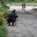 Проти ям – з рулеткою: через аварійність дороги тернополяни викликали поліцейських