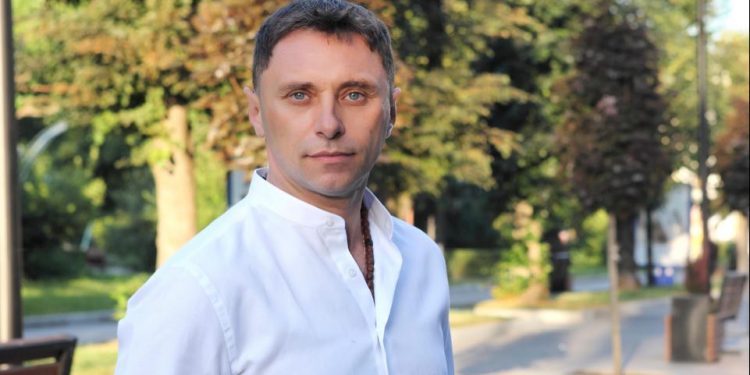 «Епоха бідності закінчилася – у країні відкрили казино та ігрові автомати», – голова Тернопільської «Опозиційної платформи за життя» Олександр Кравчук