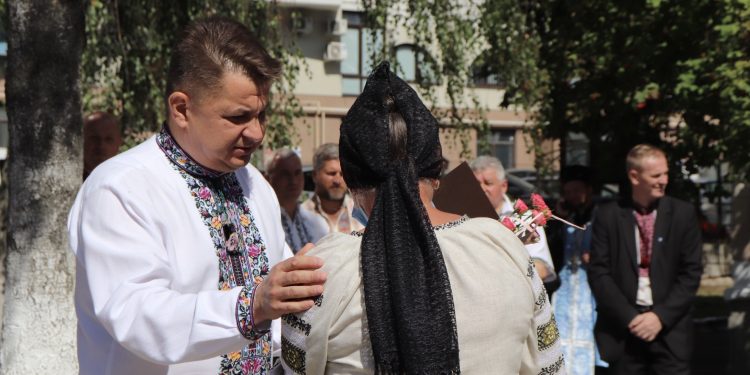 На території музею національно-визвольної боротьби Тернопільщини відкрили та освятили монумент Святої Покрови