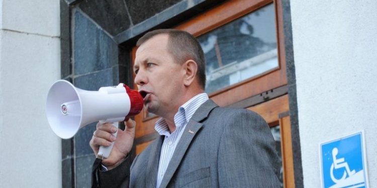 У Тернополі сайт “Батьківщини” обливає брудом всіх, хто має намір балотуватись на місцевих виборах