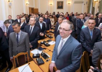 У Тернопільській міськраді ліквідували аж три фракції: Самопоміч”, “Батьківщину” та “Громадянську позицію”