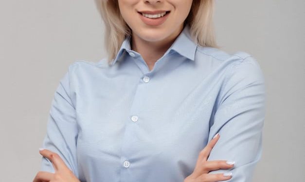 «Відкриємо кризовий реабілітаційний центр для жінок – жертв домашнього насильства», – заявила Дар’я Проскурякова, перший номер у списку «ОПЗЖ» в Тернопільську обласну раду