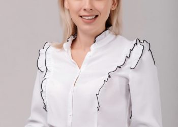 «Ми не дозволимо закрити малокомплектні школи на Тернопільщині», – заявила Дар’я Проскурякова, перший номер у списку «ОПЗЖ» в обласну раду