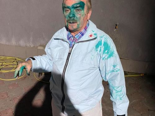 У Тернополі кандидата на міського голову облили зеленкою (Фото)