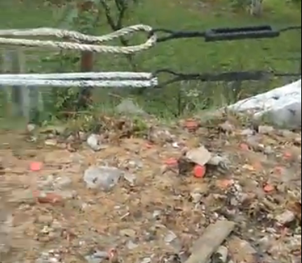 ДТП на Тернопільщині: вантажівка ледь не в’їхала у житловий будинок (Відео)