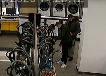 У Тернополі чоловік викрав з магазину дорогий товар: розшук (Відео)