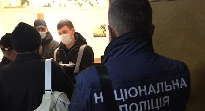 На Тернопільщині декан універу разом із студентами штучно збільшував кількість виборців на дільницях