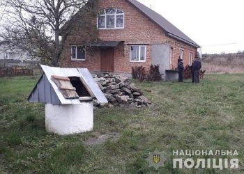 Трагеді на Тернопільщині: в криниці знайшли мертву людину (Фото)