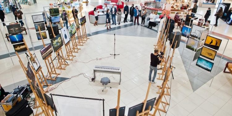 У ТРЦ “Подоляни” проходить виставка фоторобіт угорських фотографів (ФОТО)