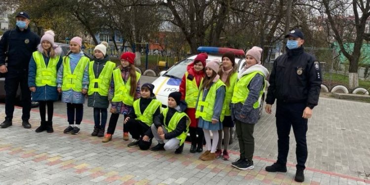 Тернопільські правоохоронці навчали школярів правилам дорожнього руху