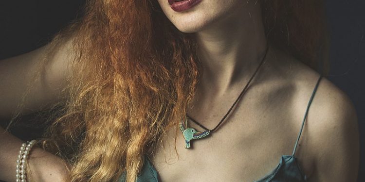 Нова пісня-пиріжок від загадкової співачки Ольвії дебютувала на радіо