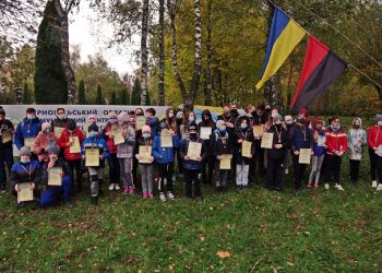 У парку “Національного відродження” відбулися змагання з основ спортивного туризму