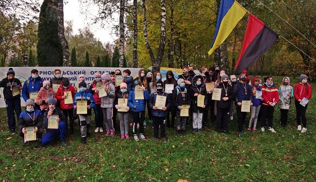 У парку “Національного відродження” відбулися змагання з основ спортивного туризму
