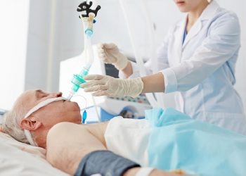 На Тернопільщині бракує лікарів для роботи з хворими на коронавірус