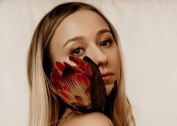 Молода дружина відомого співака з Тернопільщини здивувала еротичними фото в інтернеті (Фото)