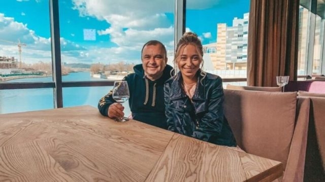 Нова дружина Віктора Павліка поскаржилась, що вони не мають за що жити