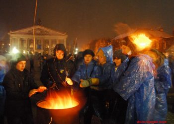 Все почалося 21 листопада, коли уряд Миколи Азарова призупинив процес підготовки до підписання угоди з ЄС