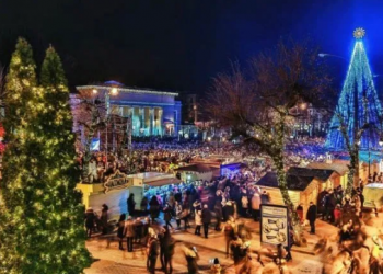 Чи потрібні новорічні святкування під час пандемії у Тернополі чи ні? Просять пролосувати