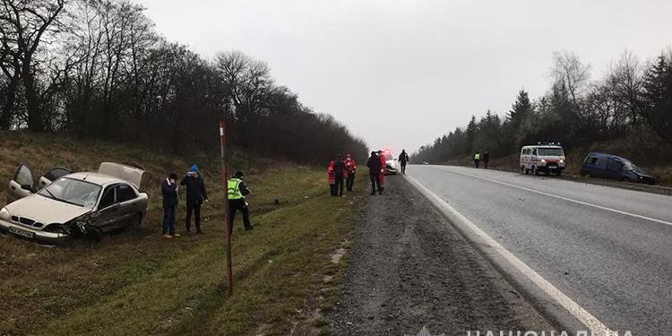 На Тернопільщині під час ДТП немовля вилетіло із салону автомобіля (Фото)