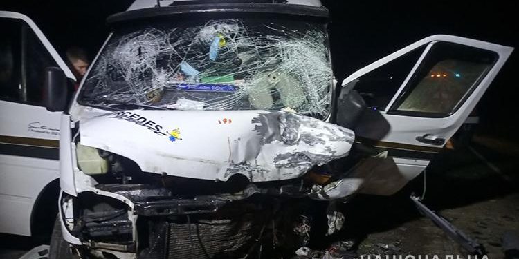 Одна смерть, купа металобрухту та покалічені молоді люди: наслідки страшної аварії на Тернопільщині (Фото)