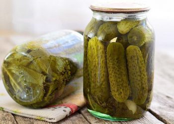 У Тернополі п’яна матір “випадково” жбурнула банкою з консервацією у голову доньці