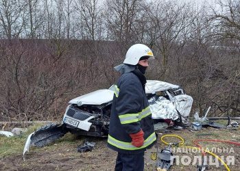 У смертельній ДТП поблизу Тернополя зіткнулися чотири автівки (Фото)