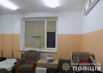 Поліція Тернополя впіймала чоловіка, який, ймовірно, підстрелив двох дітей (Відео)