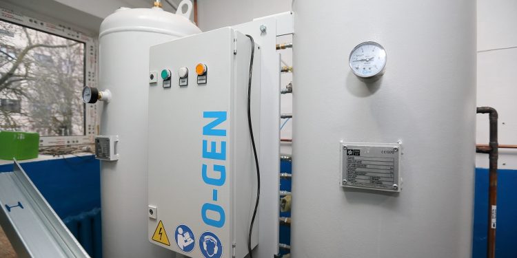 У лікарнях Тернополя працюють генератори кисню