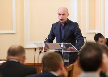 Сергій Надал: «У кого закінчилася епоха бідності: в олігархів і уряду, які підвищили тарифи на газ і електрику для українців?»