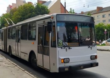 Увага! Внесли зміни у розклад руху тролейбусів в робочі дні