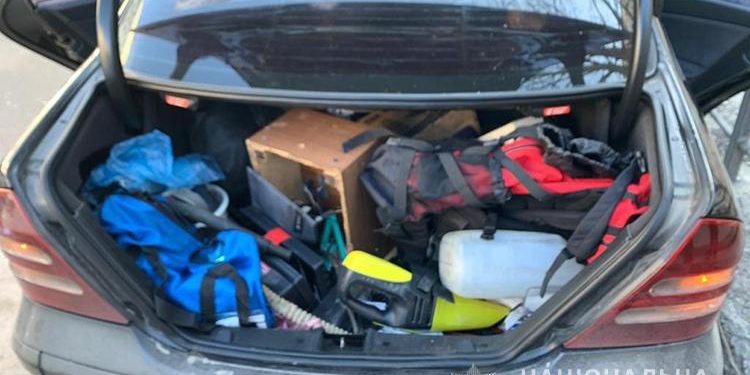 У Тернополі затримали злочинців, причетних до угону, розбою, грабежу та викрадення людини (Фото)