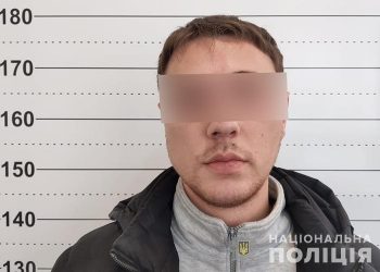 Бандюки з Одеси видурювали у тернопільських бабусь гроші за схемою “ваш син у поліції” (Фото, Відео)