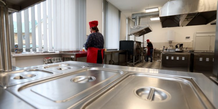 У Тернопільських школах оновлюють харчоблоки для безпечного та здорового харчування дітей