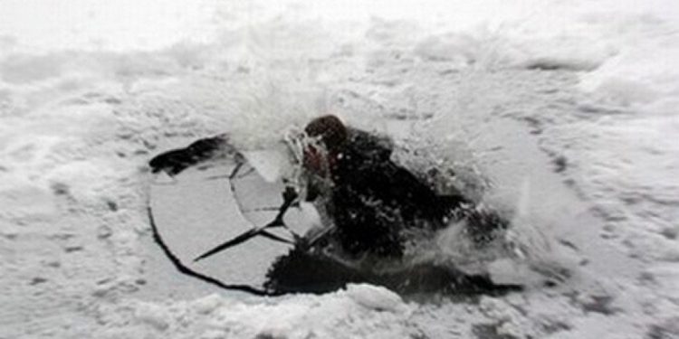 Утоплення на Тернопільщині: чоловік провалився під лід