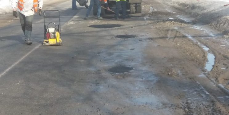 На дорогах Тернопільщини почали ремонтні роботи (Фото)