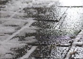 У Тернополі дві жінки отримали переломи, послизнувшись