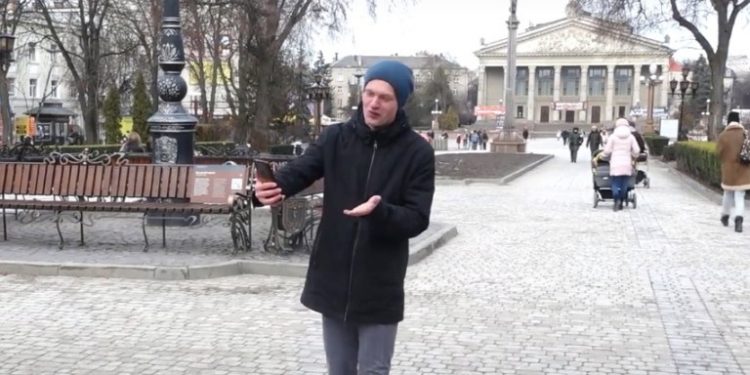 Школяр з села на Тернопільщині підкорює “ТікТок” (Відео)