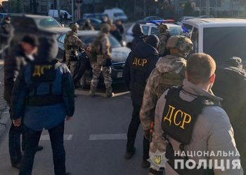 У Тернополі тріо з Кавказу грабувало валютчиків (Фото)