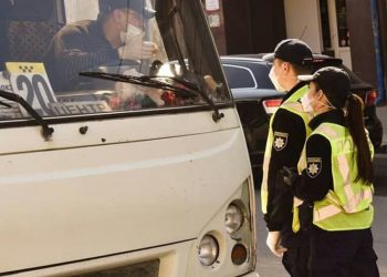 У Тернополі маршруткою керував водій із підробленим посвідченням (Фото)