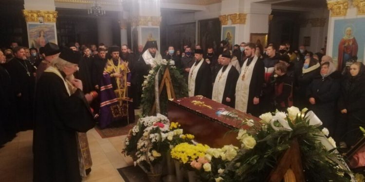 У Тернополі прощалися з 21-річним сином священника