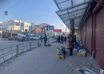 Нема кого перевіряти: на тернопільських ринках значно поменшало продавців і покупців