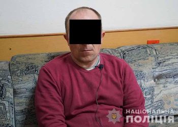 Спіймали чоловіка, який викрав кабель із аераційного фонтана в центрі Тернополя (Відео)