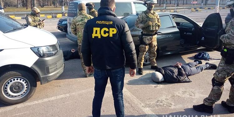 Тероризували жителів західної України: спіймали професійних спортсменів, які грабували валютчиків (Фото, Відео)