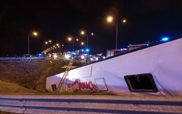 Поліція повідомила дивну деталь про обставини ДТП з автобусом “Познань-Херсон” в Польщі (Фото)
