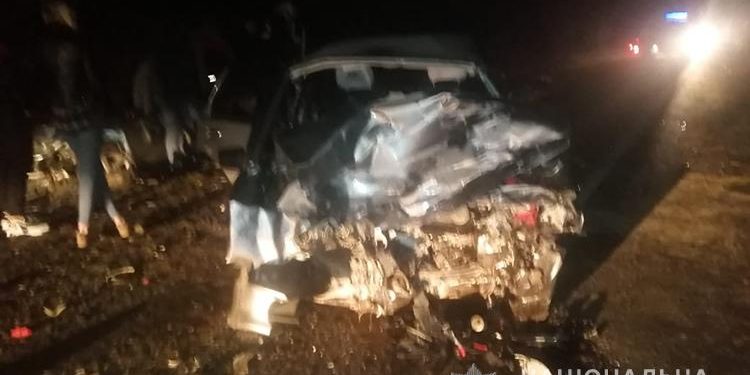 У аварії на Тернопільщині загинув водій, двоє пасажирів у лікарні (Фото)