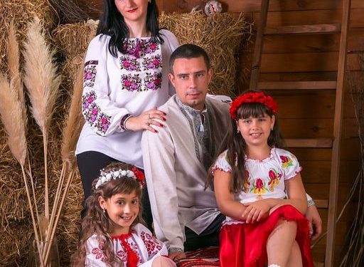 Сімейний Великдень: студія  «Дзеркало» запрошує на святкову фотосесію до Великодня