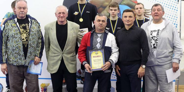 «Здорові духом та тілом люди – опора українського суспільства», – Михайло Головко нагородив кращих борців України 